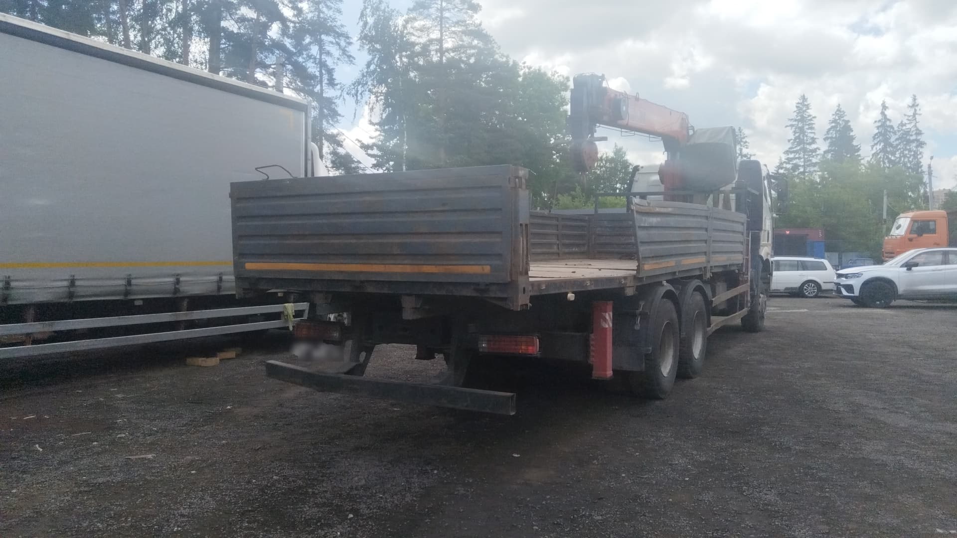 Феникс 78F1* на шасси FAW CA 3250 6х4 Бортовой с КМУ - 3