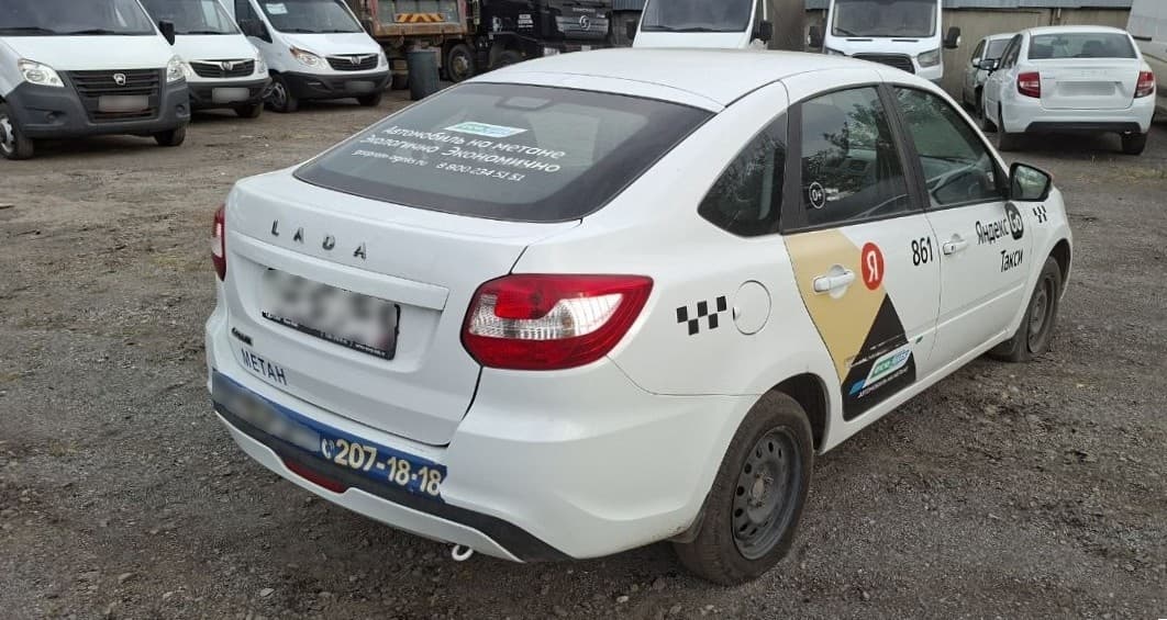 Lada Granta лифтбек - 3