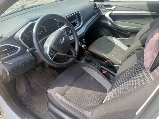 Lada Vesta седан - 6