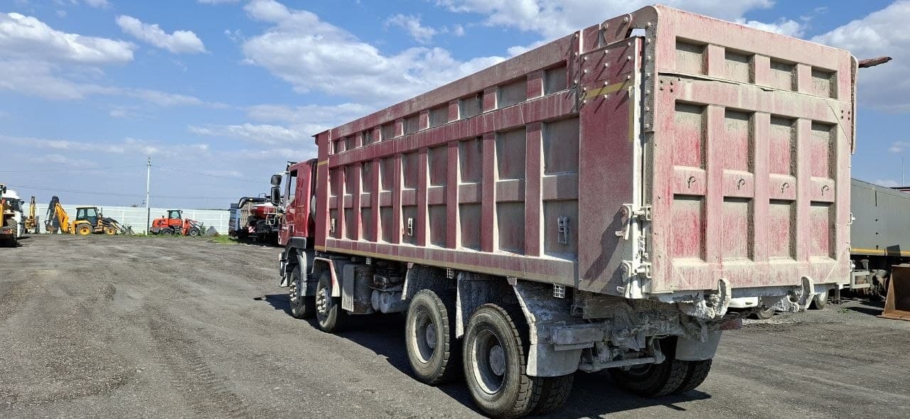 Hongyan 908 8x4 Самосвал - 4