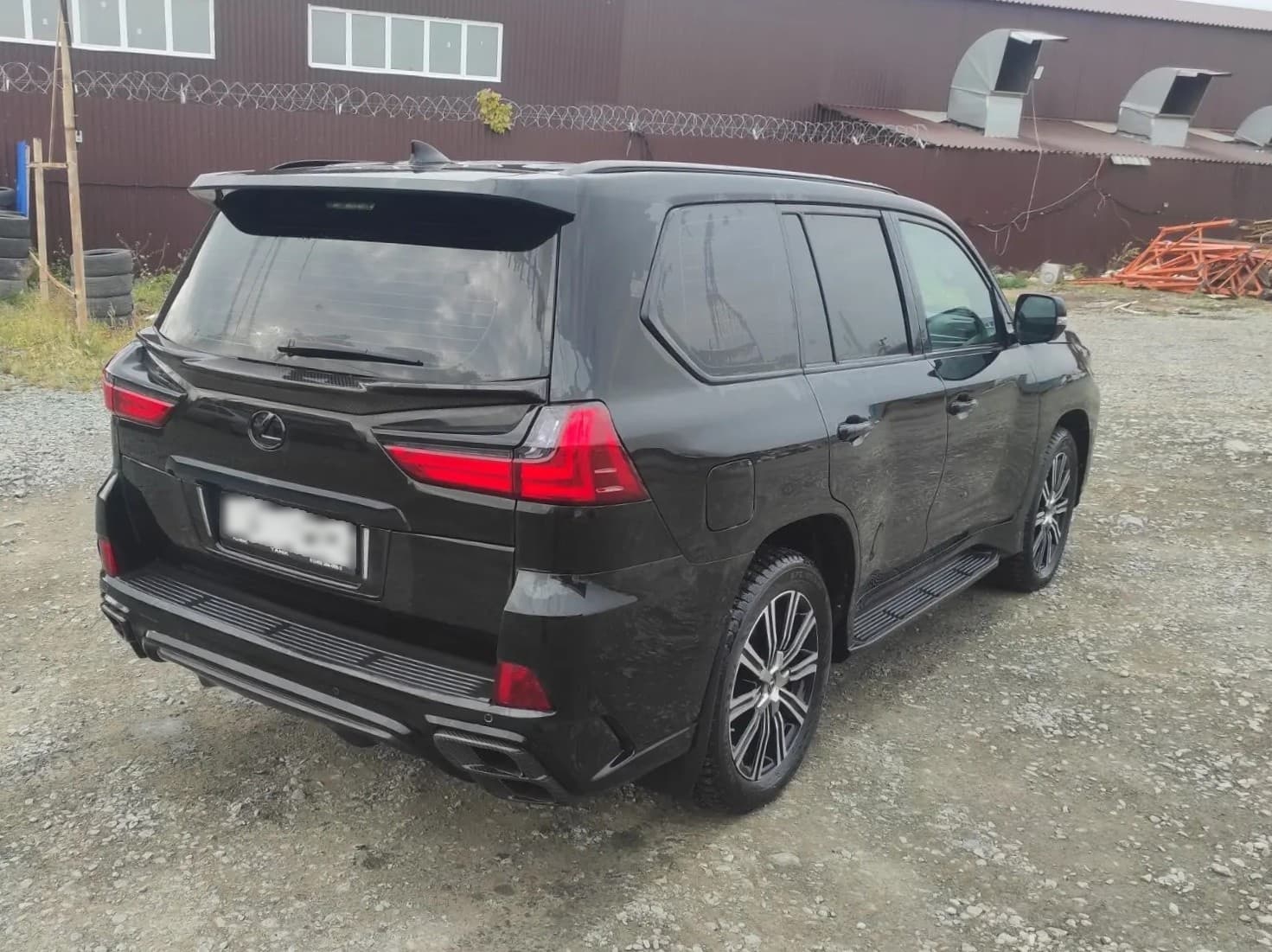 Lexus LX 450d - 3