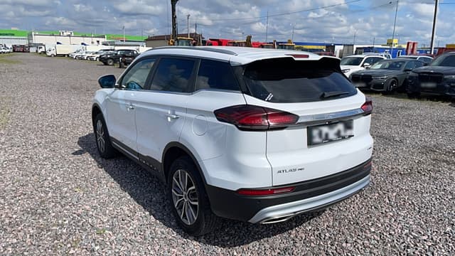 Geely Atlas Pro - 4