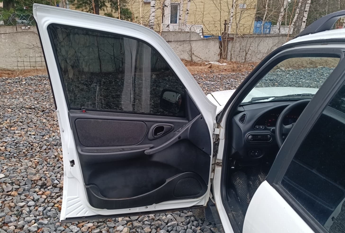 Lada Niva Travel - 8