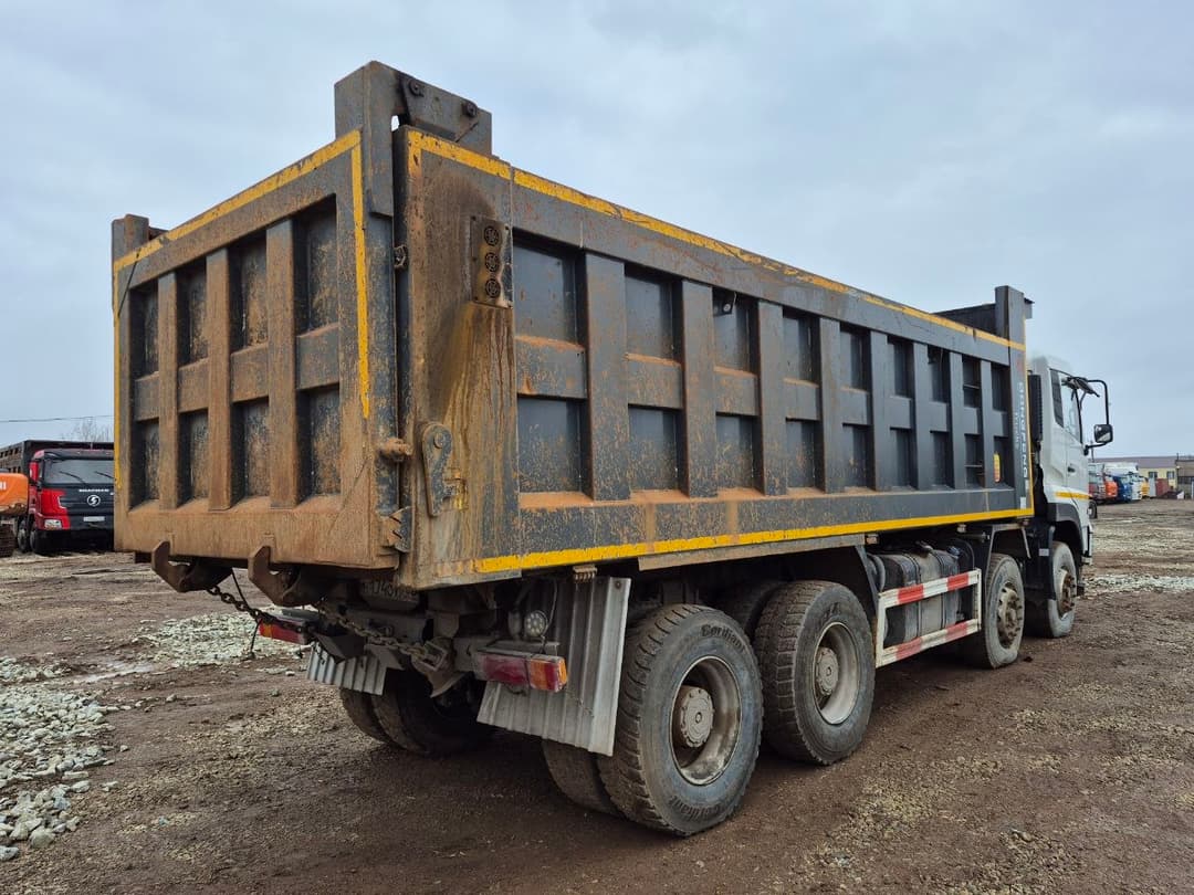 Dongfeng KC 8x4 Самосвал - 3