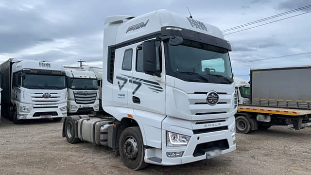 FAW J7 4x2 Седельный тягач - 2