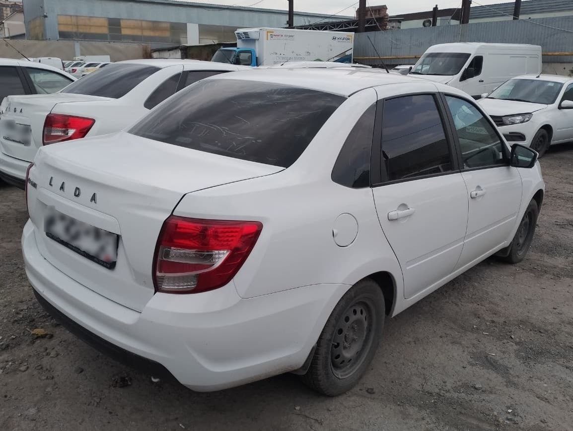 Lada Granta седан - 3