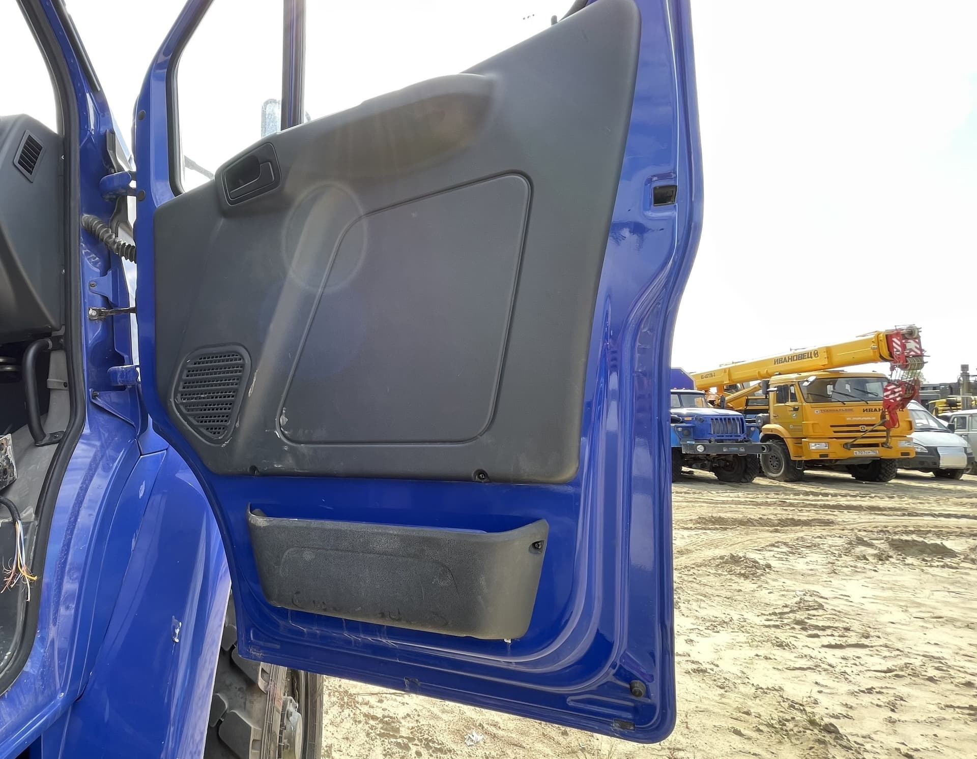 Тк Трансмастер 4672* на шасси Ural Next 5557 6x6 Автобетоносмеситель - 6