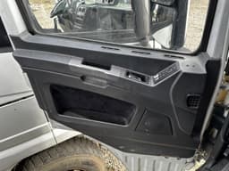 Shacman (Shaanxi) SX* 8x4 Самосвал - 8