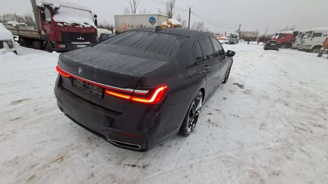 BMW 7 серия - 3