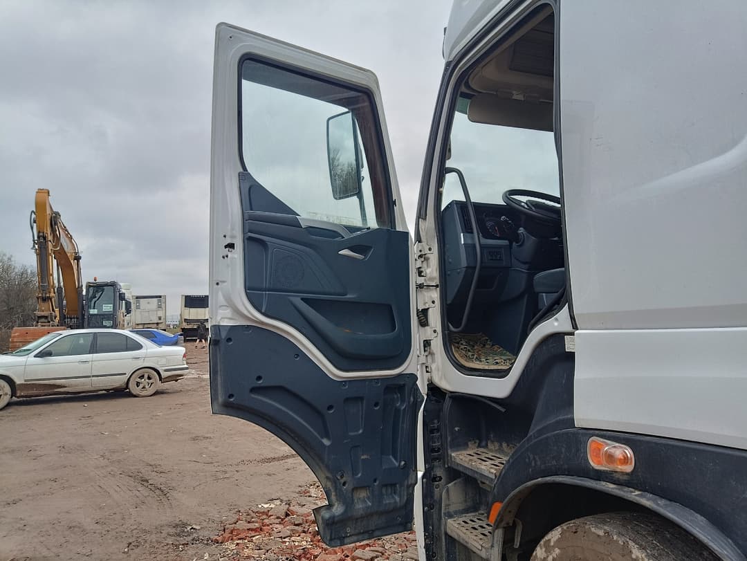 Chenglong LZ4181* 4x2 Седельный тягач - 8