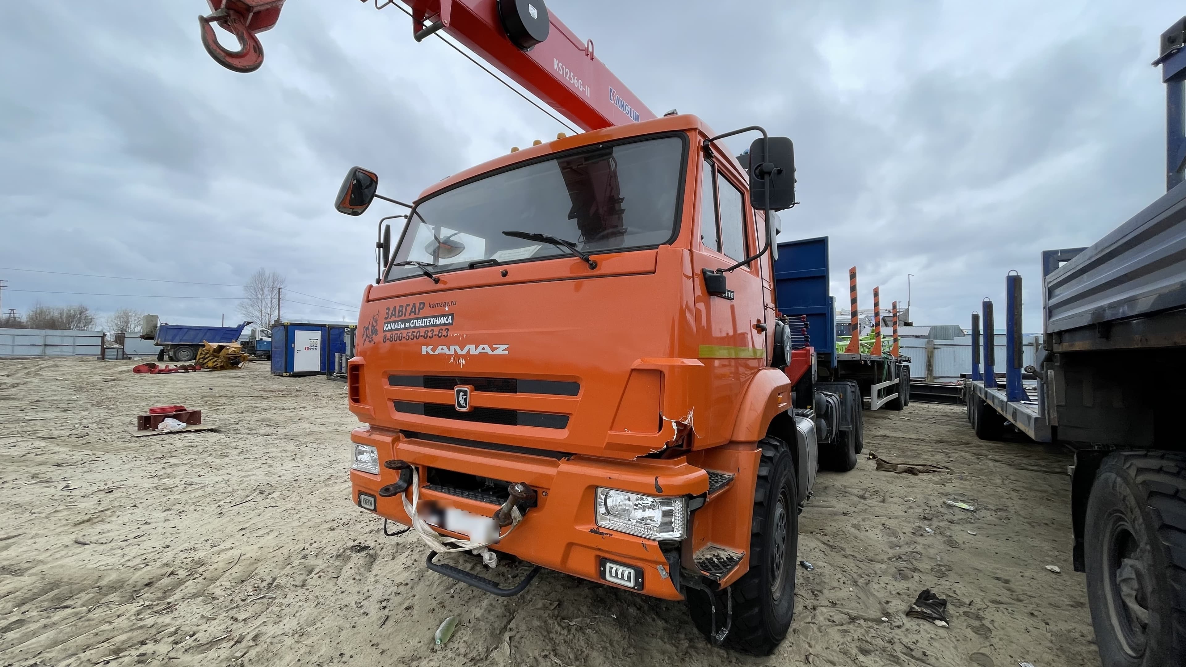 Камаз 43118 6x6 Седельный тягач с КМУ - 1