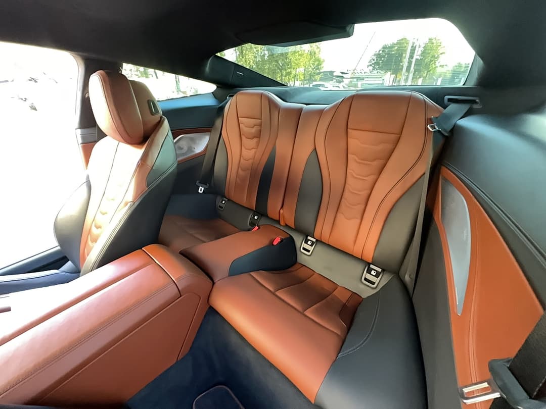 BMW 8 серия Coupe - 9