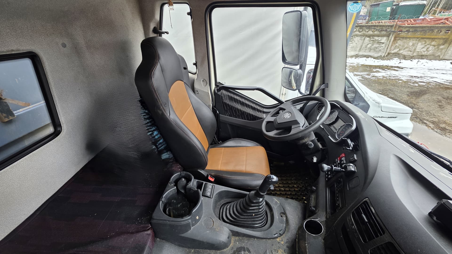 FAW J6* 6x4 Самосвал - 8