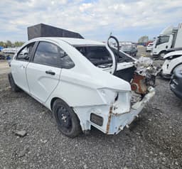 Lada Vesta седан - 4