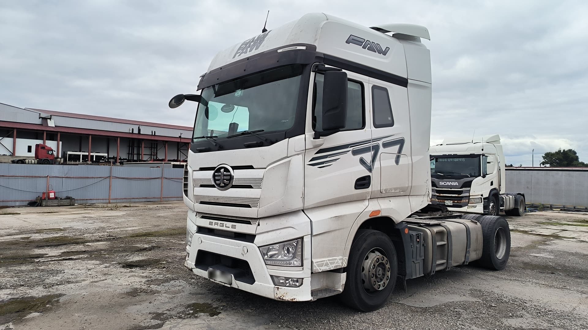 FAW J7 4x2 Седельный тягач - 1