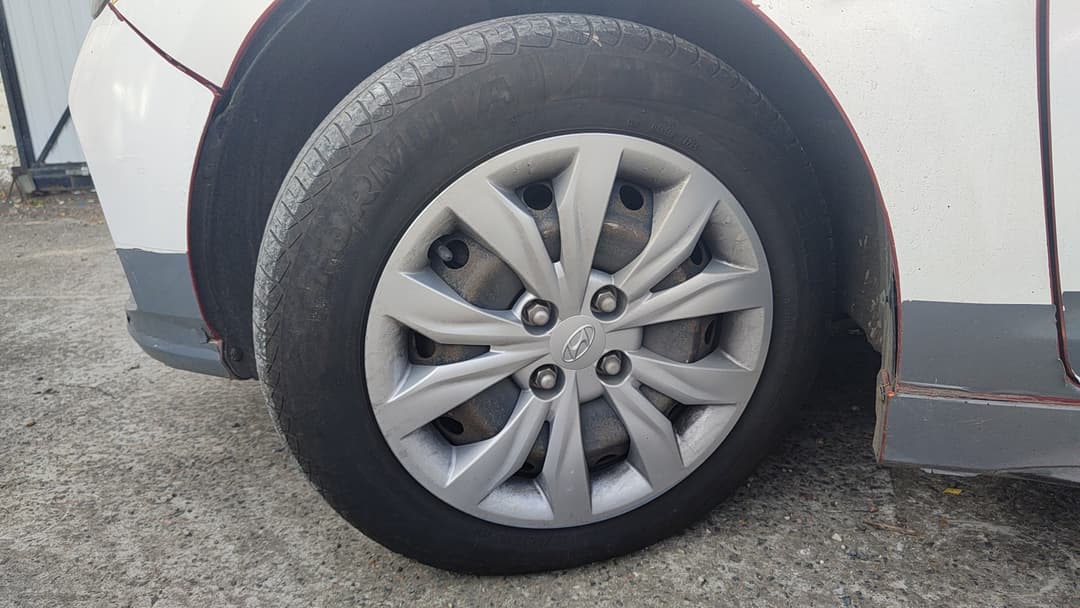 Hyundai Solaris - 10