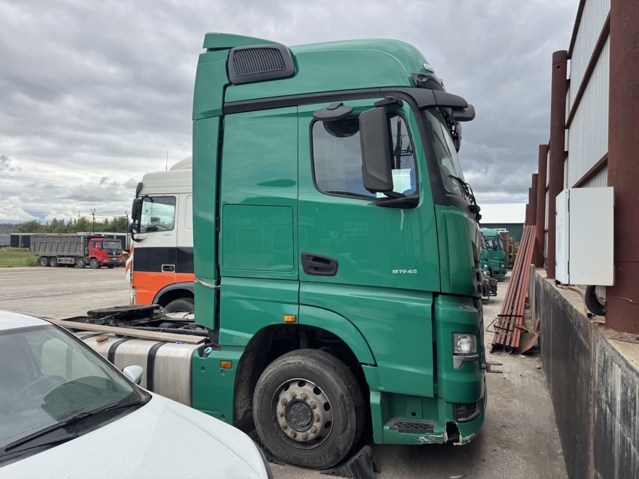 Камаз 54901 4x2 Седельный тягач - 2