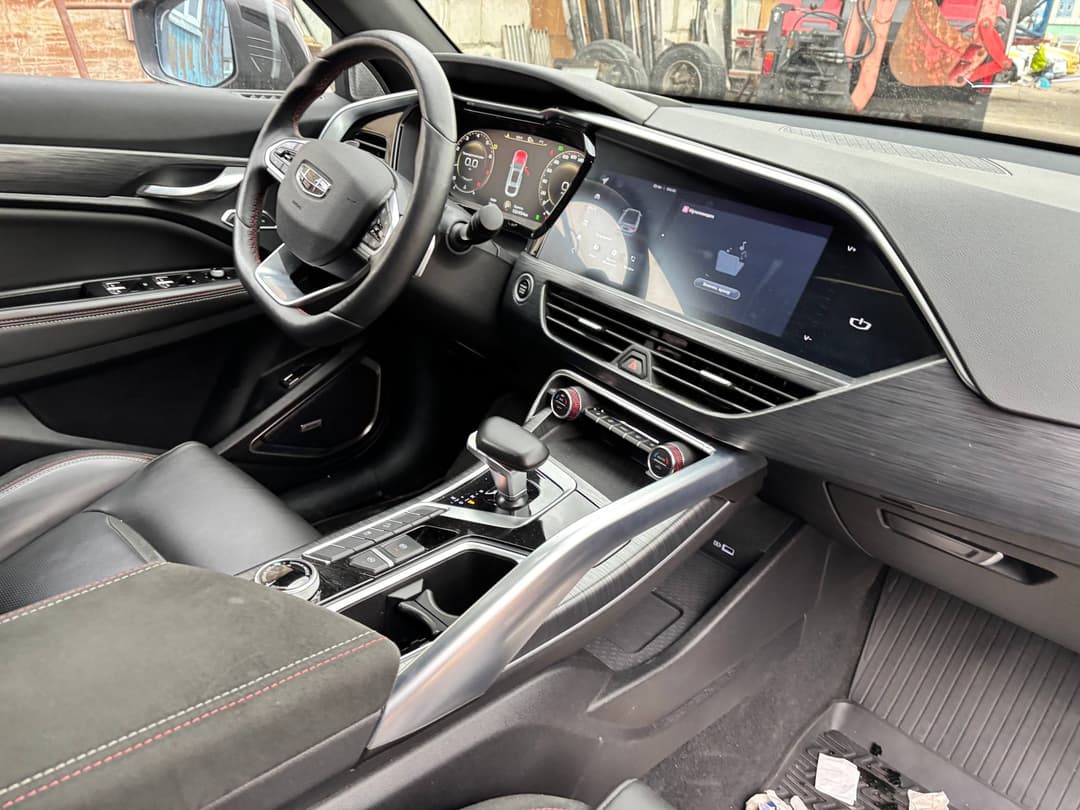 Geely Tugella - 6