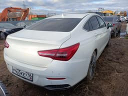 Hongqi H5 - 3