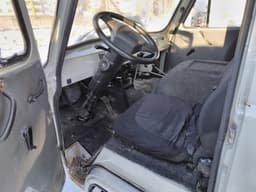 UAZ 3303 Бортовой - 5