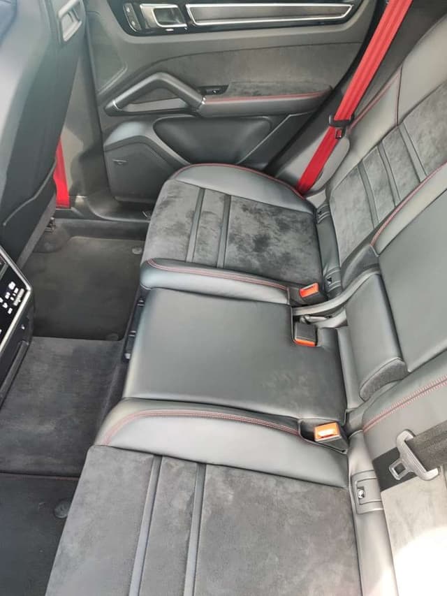 Porsche Cayenne - 8