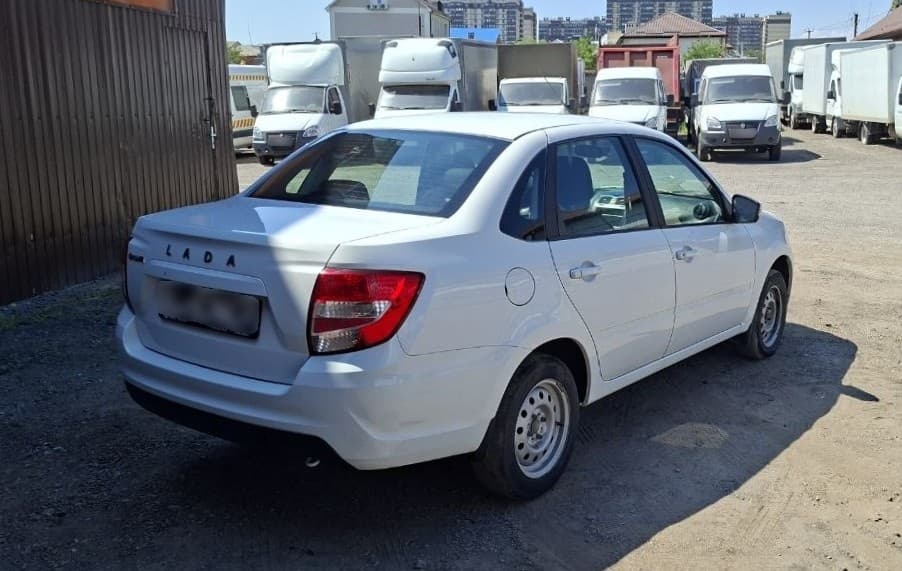 Lada Granta седан - 3