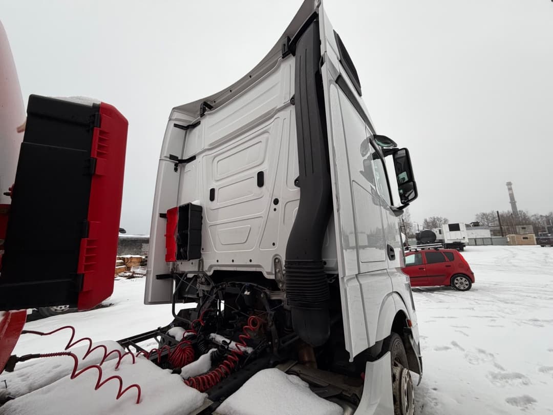 Mercedes-Benz Actros 4x2 Седельный тягач - 3