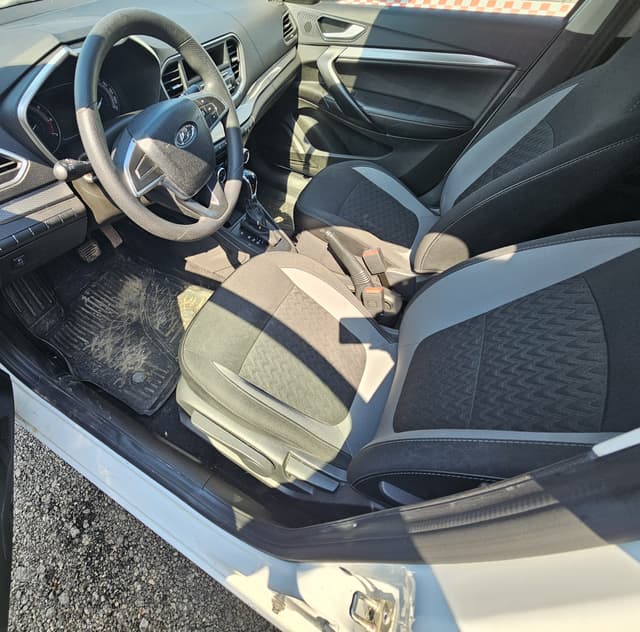 Lada Vesta седан - 6