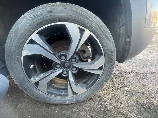 Jac JS4 - 10