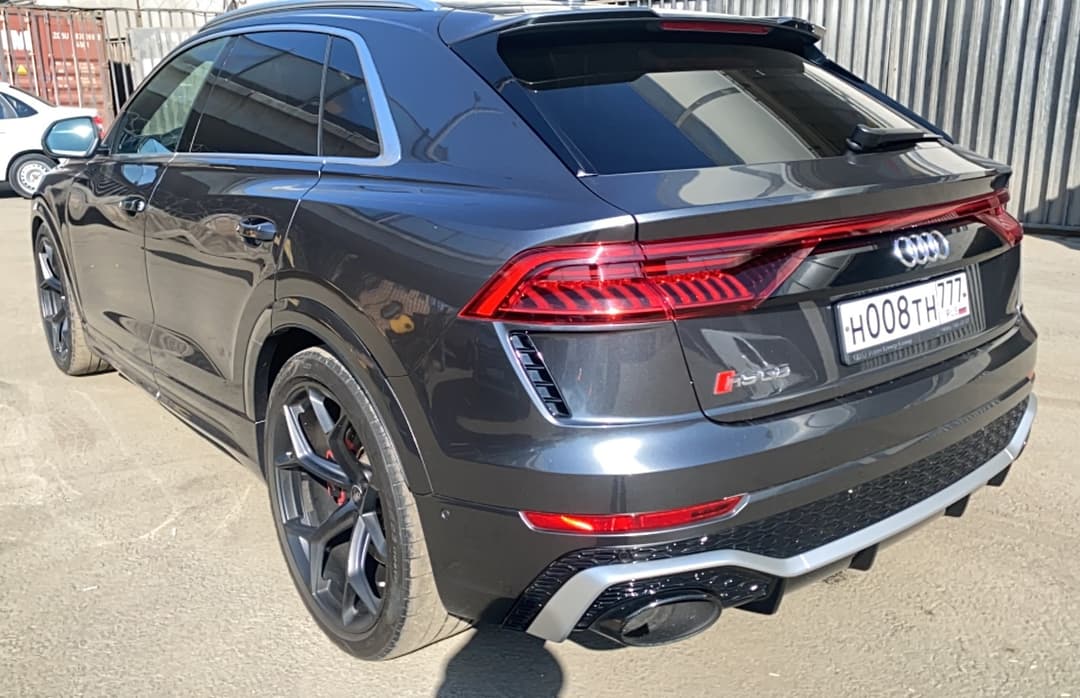Audi RS Q8 - 4