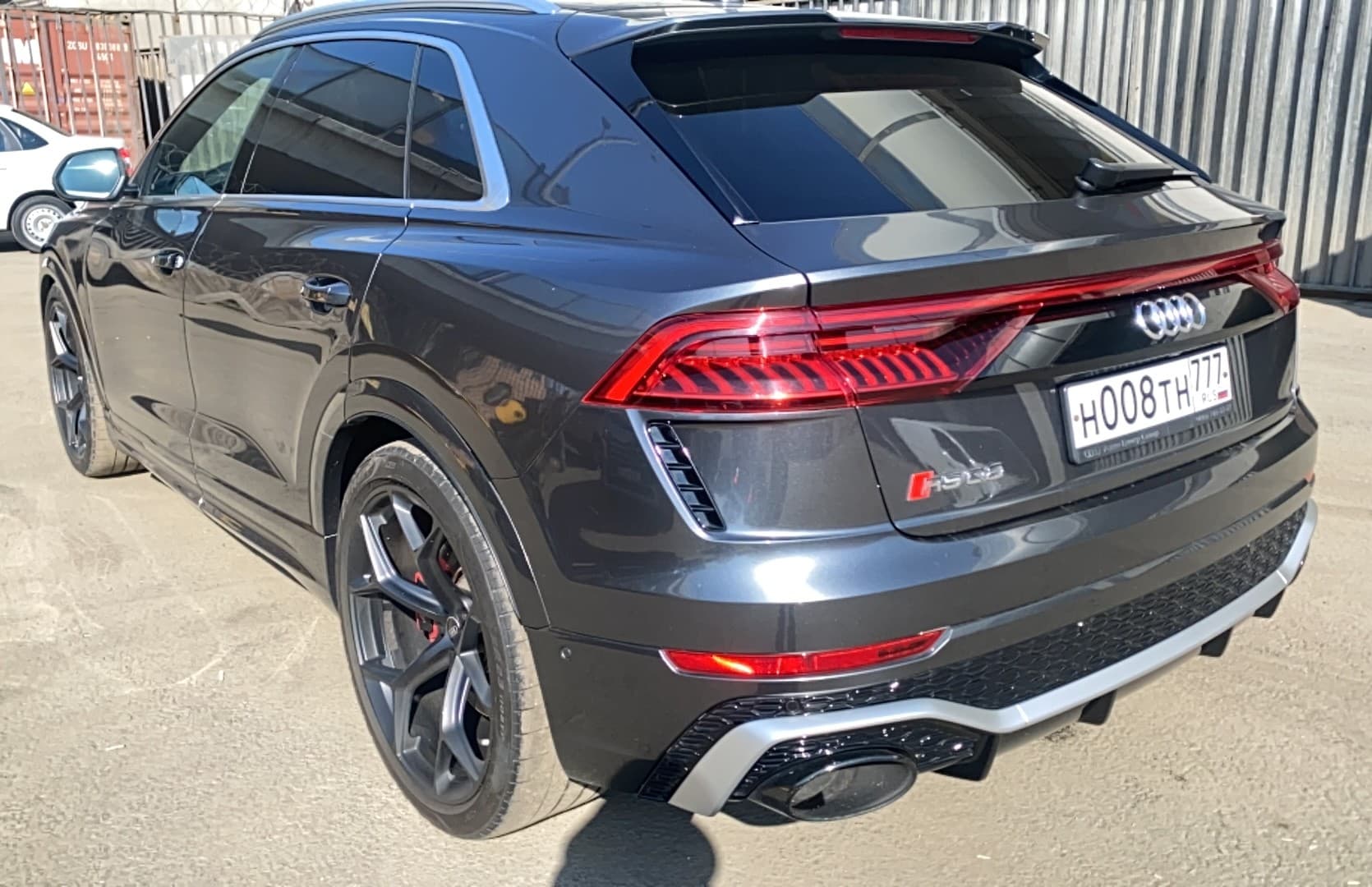 Audi RS Q8 - 4