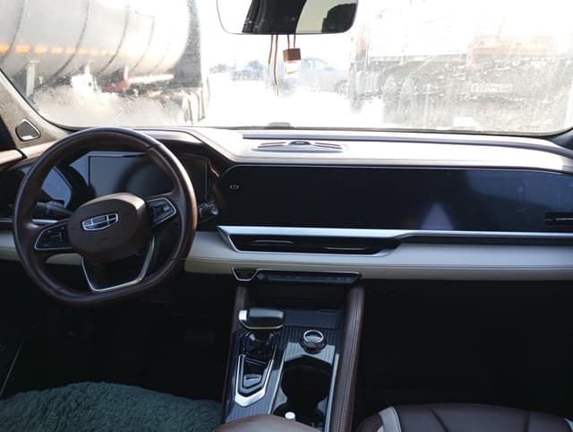Geely Monjaro - 5