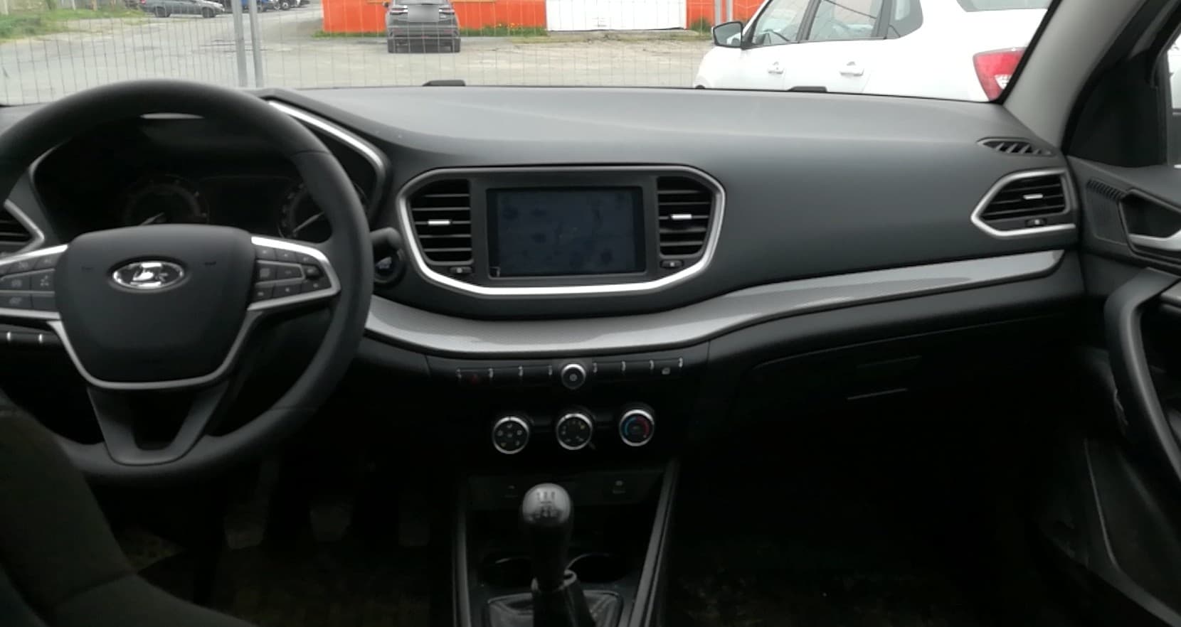 Lada Vesta седан - 5