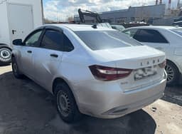 Lada Vesta седан - 4