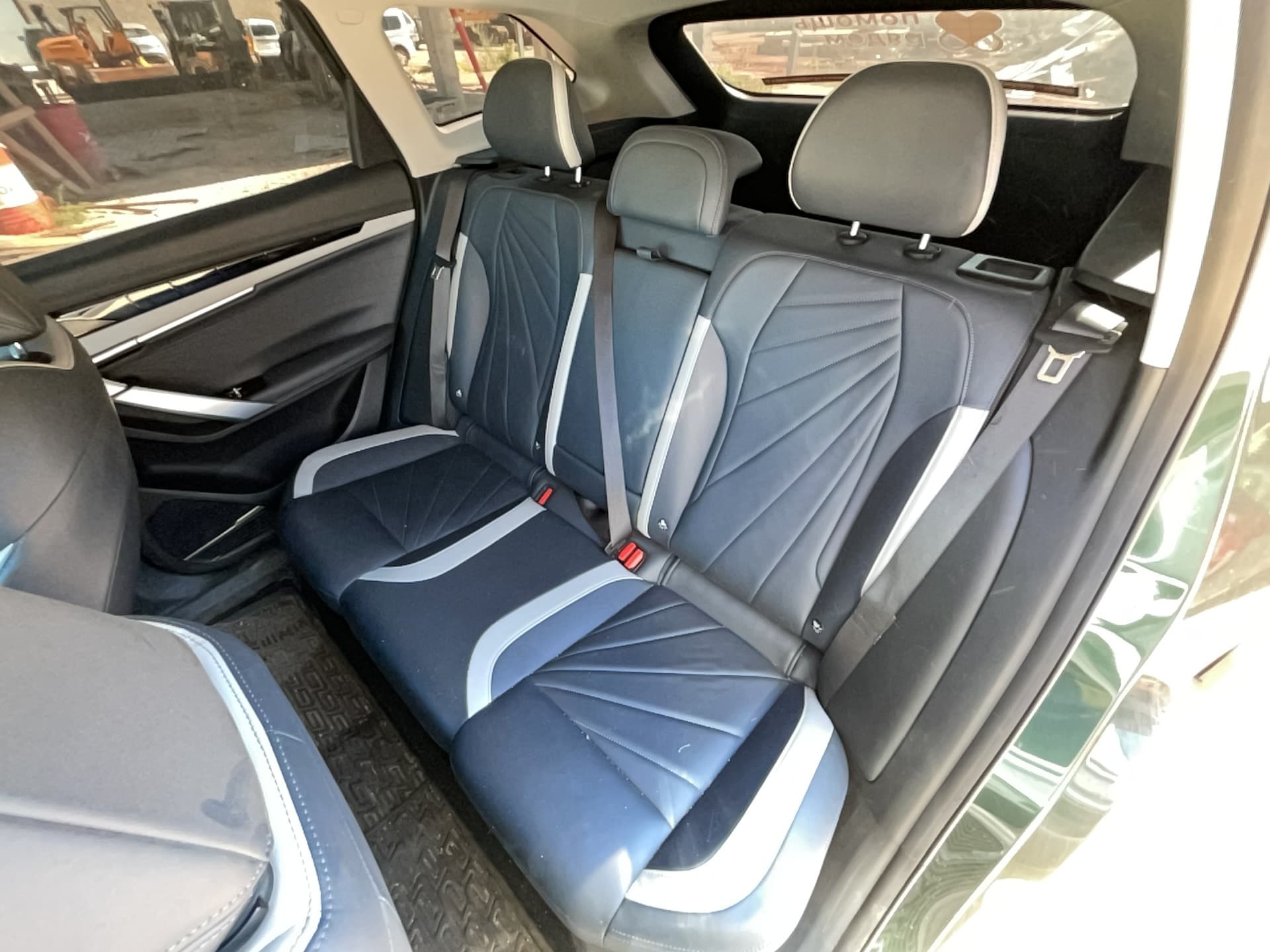 Geely Atlas - 9