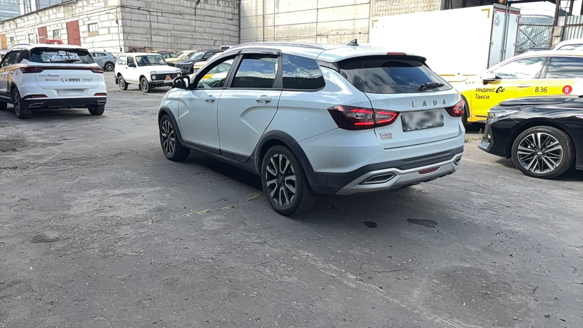 Lada Vesta SW Cross - 4