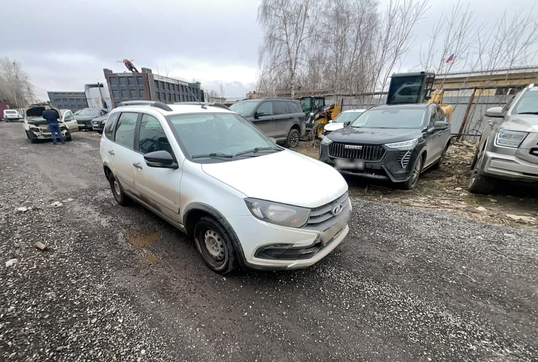 Lada Granta Cross - 2