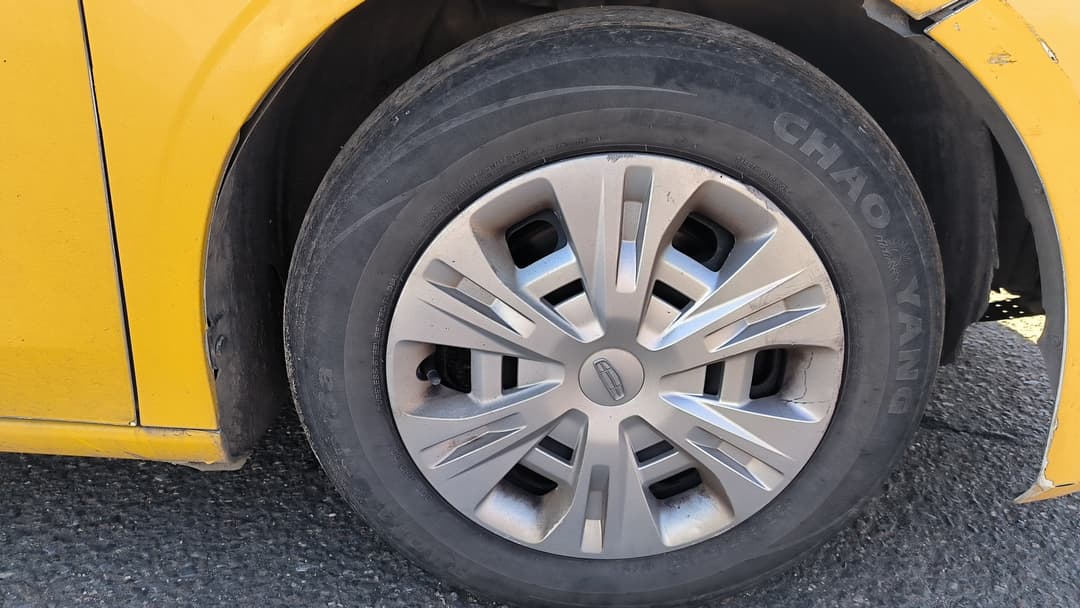 Geely Emgrand 7 - 10