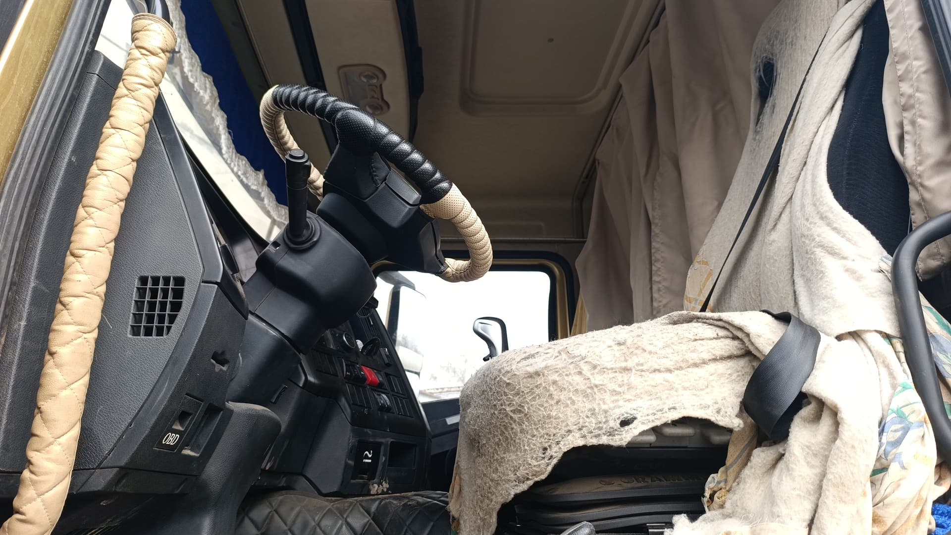 Shacman (Shaanxi) SX* 8x4 Самосвал - 6