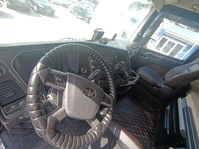FAW J7 4x2 Седельный тягач - 5
