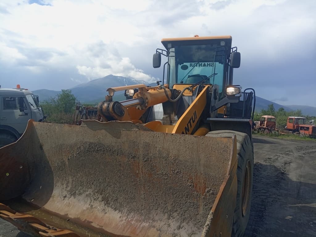 Shantui SL50 Фронтальный погрузчик - 1