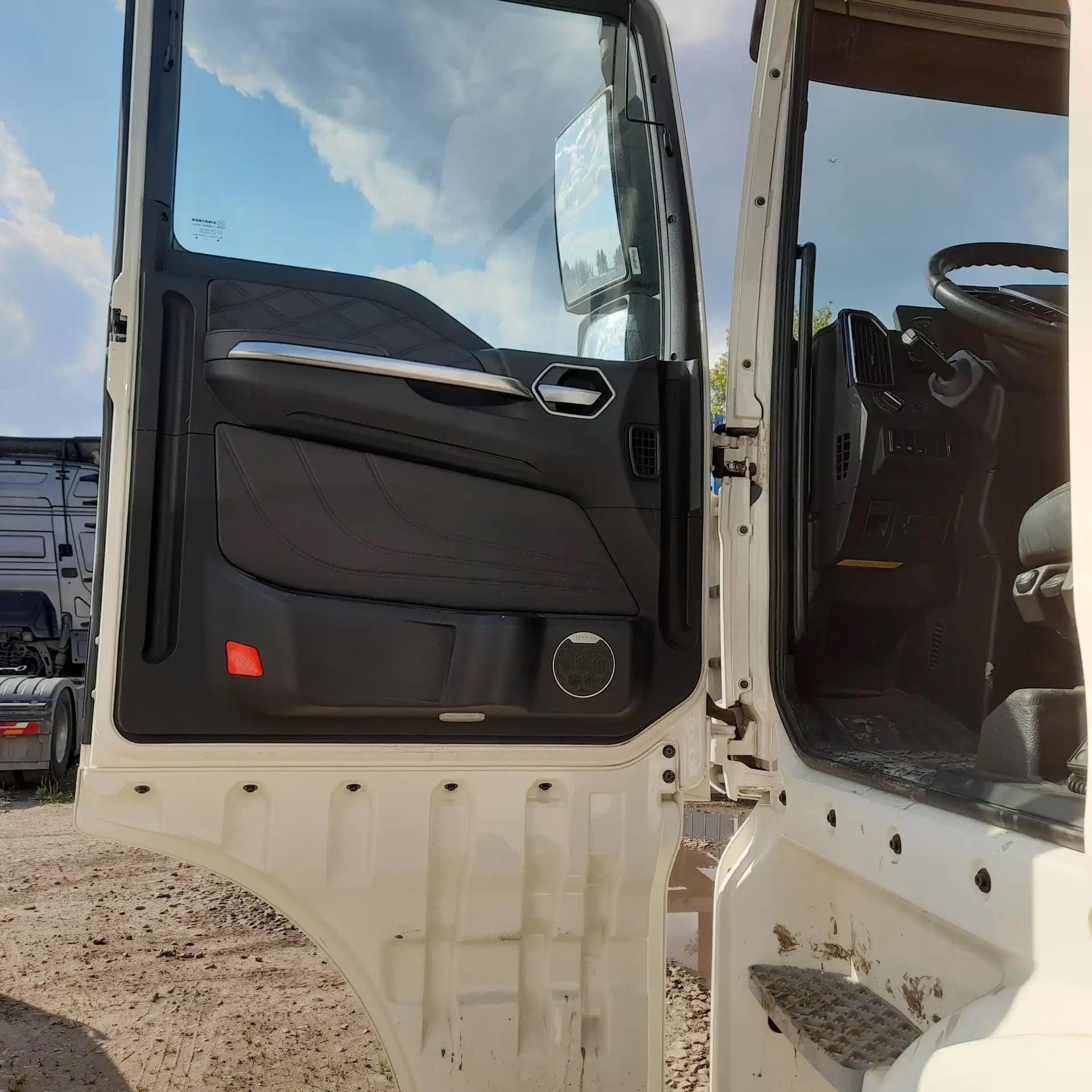 Sitrak C7H 4x2 Седельный тягач - 7