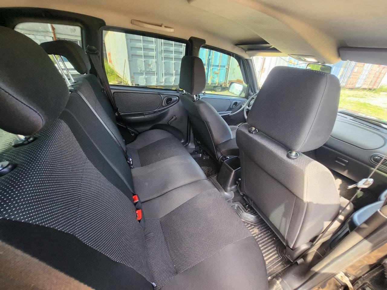 Lada Niva Travel - 9