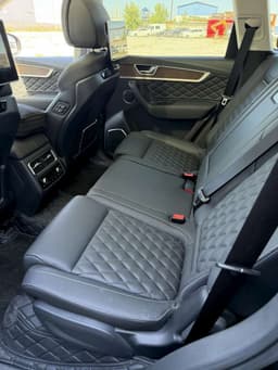 Hongqi HS7 - 9
