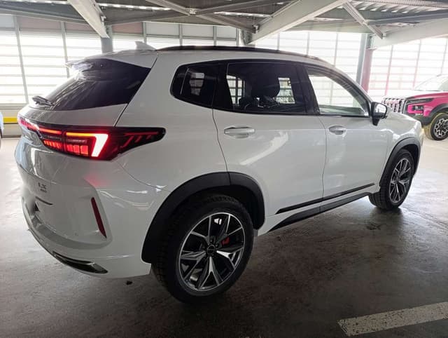 Exeed LX - 3