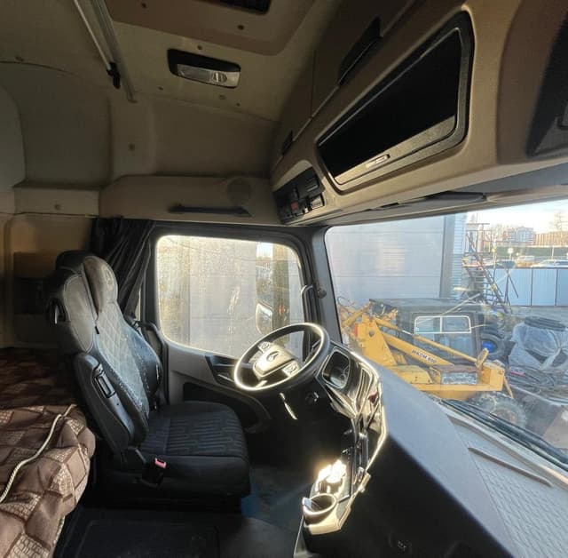 Mercedes-Benz Actros 4x2 Седельный тягач - 9
