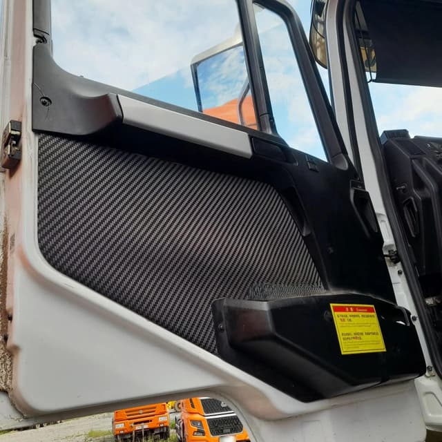 Shacman (Shaanxi) SX* 6x6 Самосвал - 6