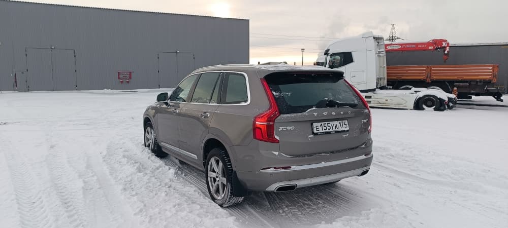 Volvo XC90 - 4