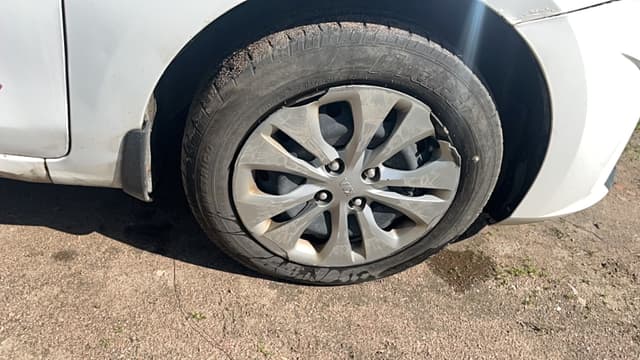 KIA Rio - 10
