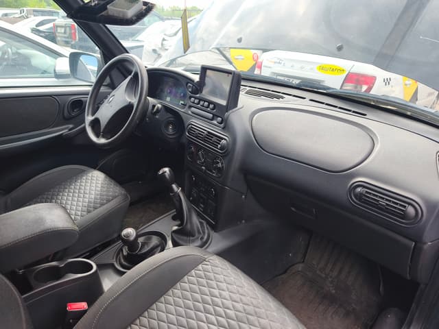 Lada Niva Travel - 6